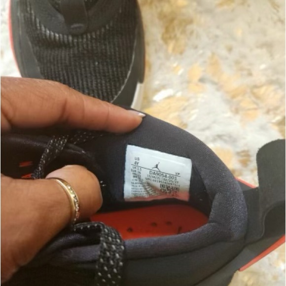 Air Jordan 36 Black/Red/White Basketball Shoes Size 4Y - Picture 3 of 5